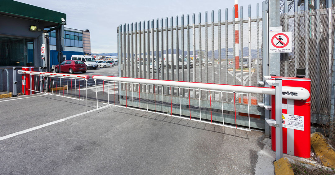 Torantriebe und Automatische Schranken | FAAC Austria