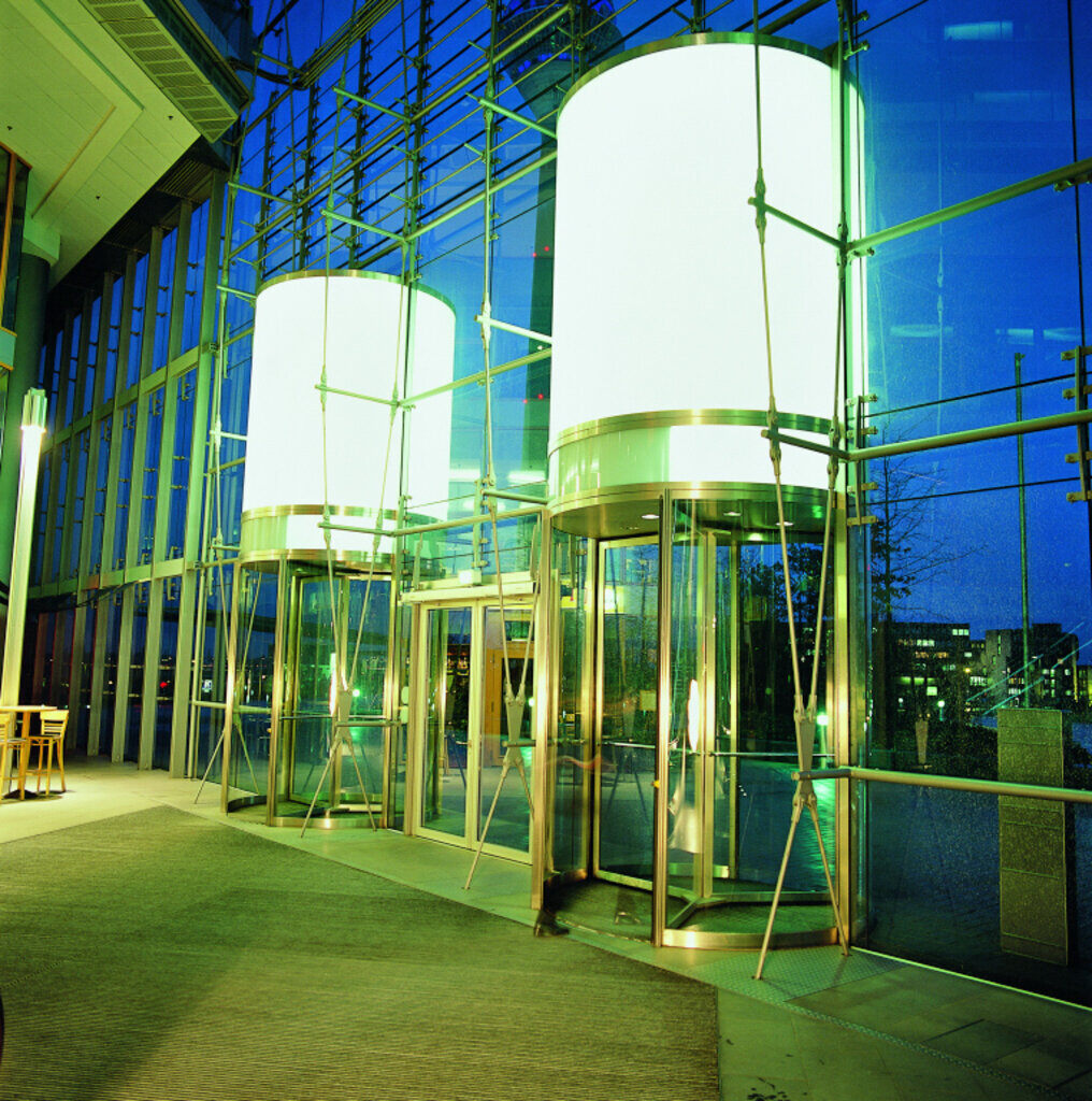 Referenzen – Stadttor, Düsseldorf (Deutschland)