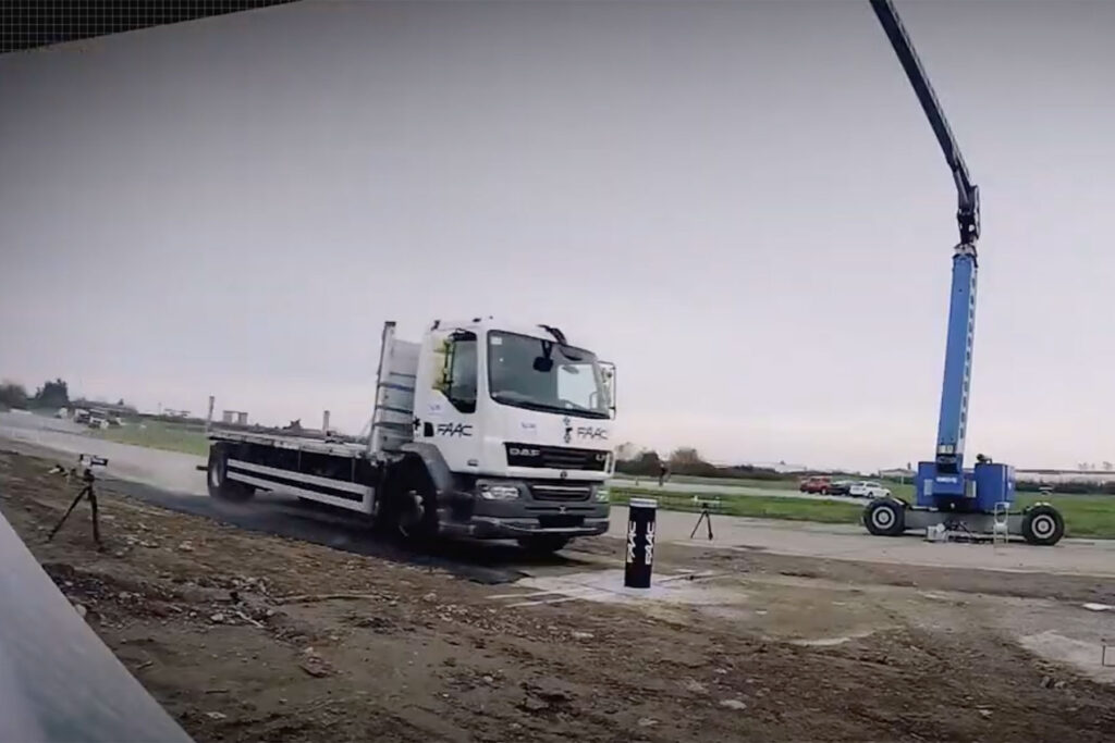 Unsere Hochsicherheitspoller im Crashtest